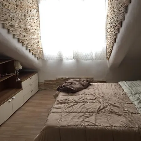 Regina Central Apt *